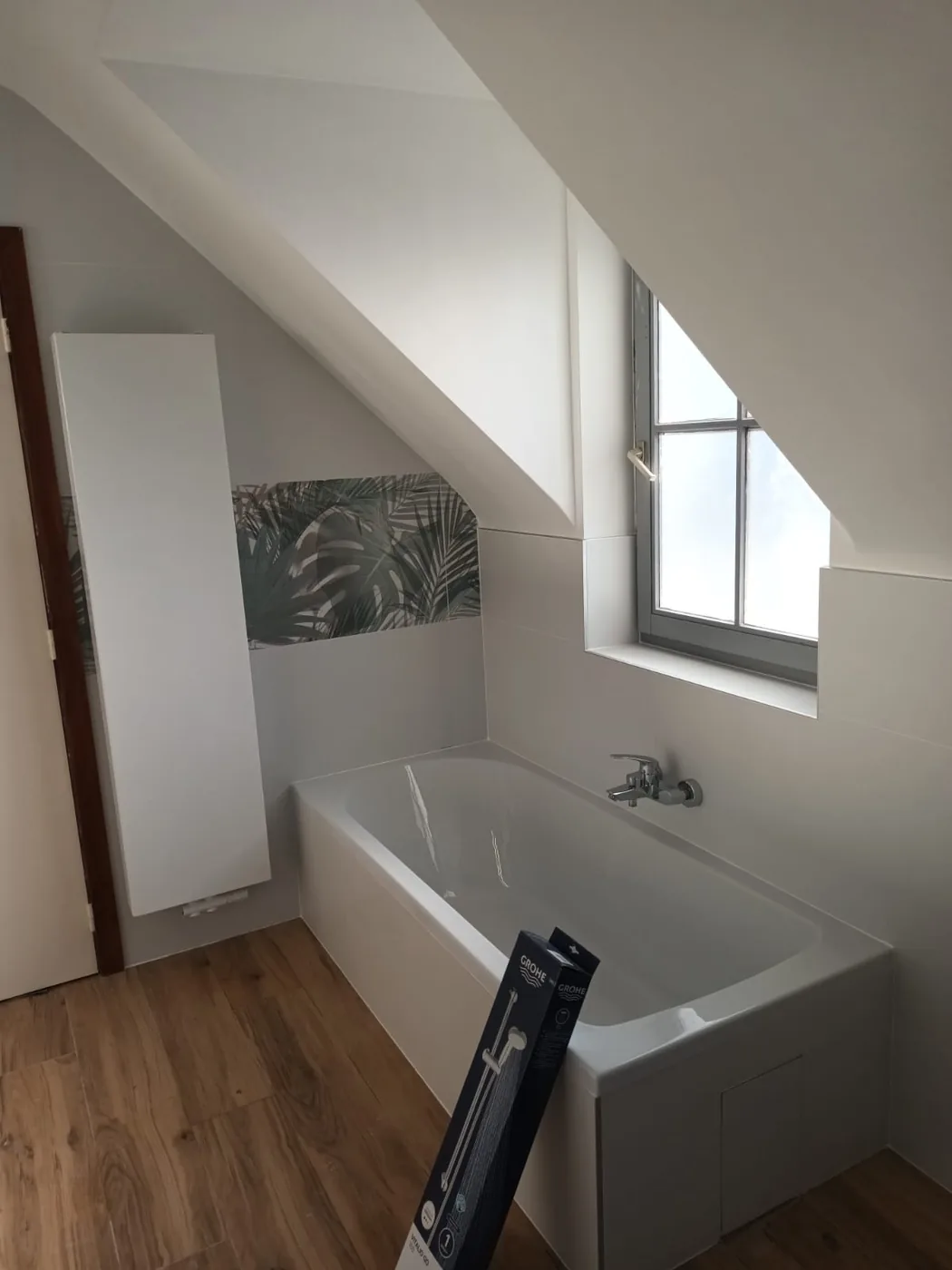 Salle de bains sous toiture
